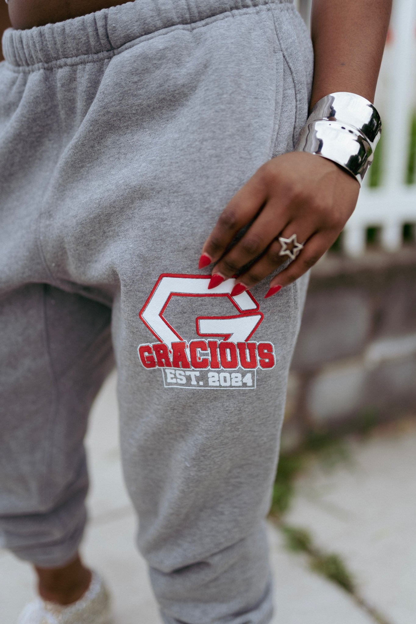 GRACIOUS CARDINAL SWEATS